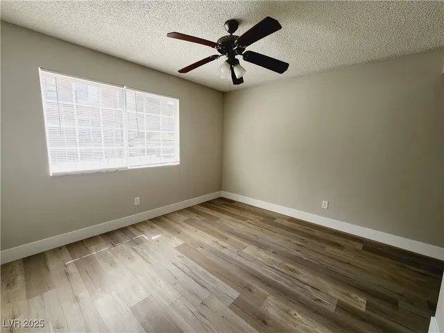 $1,299 | 2750 South Durango Drive, Unit 1049, Las Vegas, NV 89117