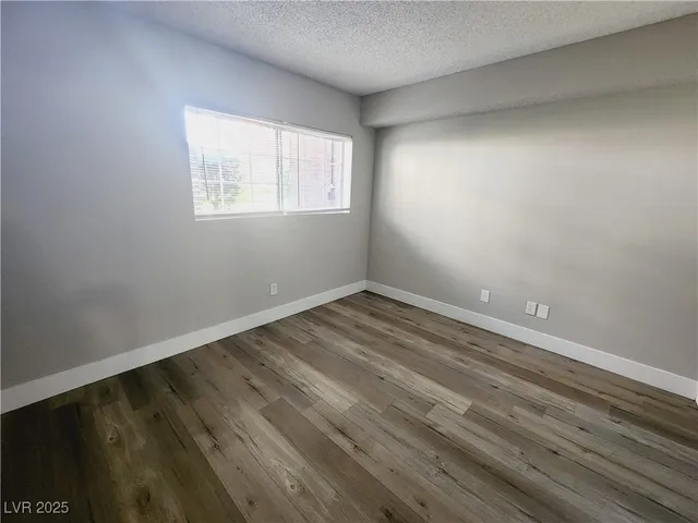 $1,299 | 2750 South Durango Drive, Unit 1049, Las Vegas, NV 89117