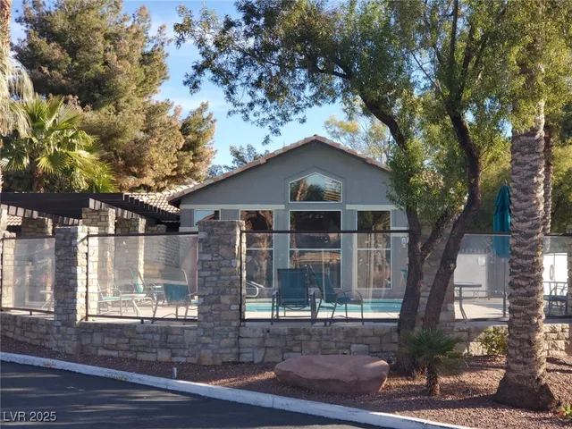 $1,299 | 2750 South Durango Drive, Unit 1049, Las Vegas, NV 89117