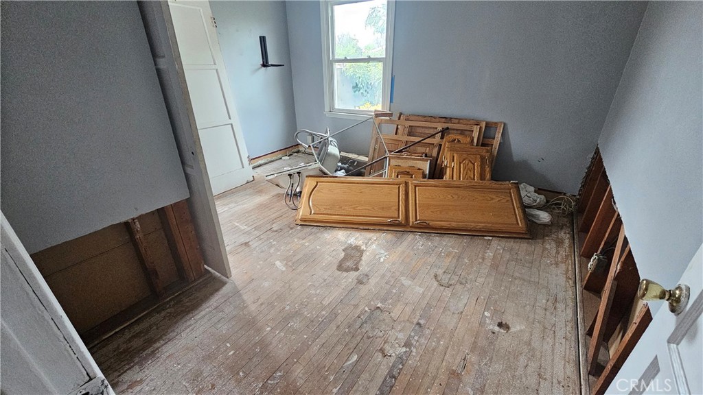 340 South Sunset Avenue Azusa, CA 91702 - Photo 3 of 15