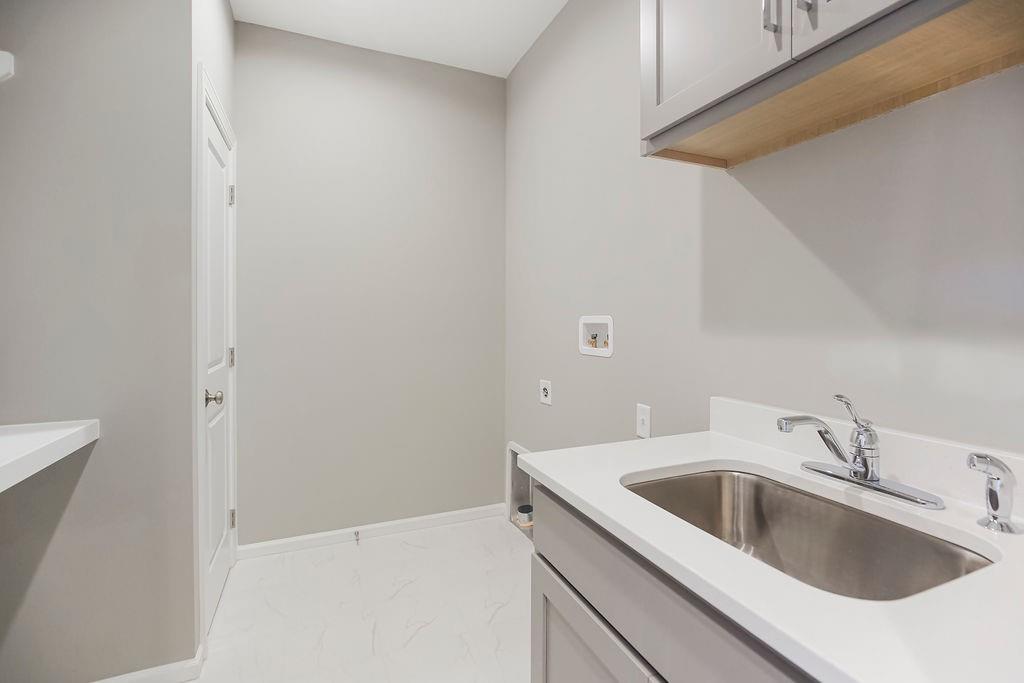 15841 Alhambra Street Overland Park, KS 66224 - Photo 37 of 53