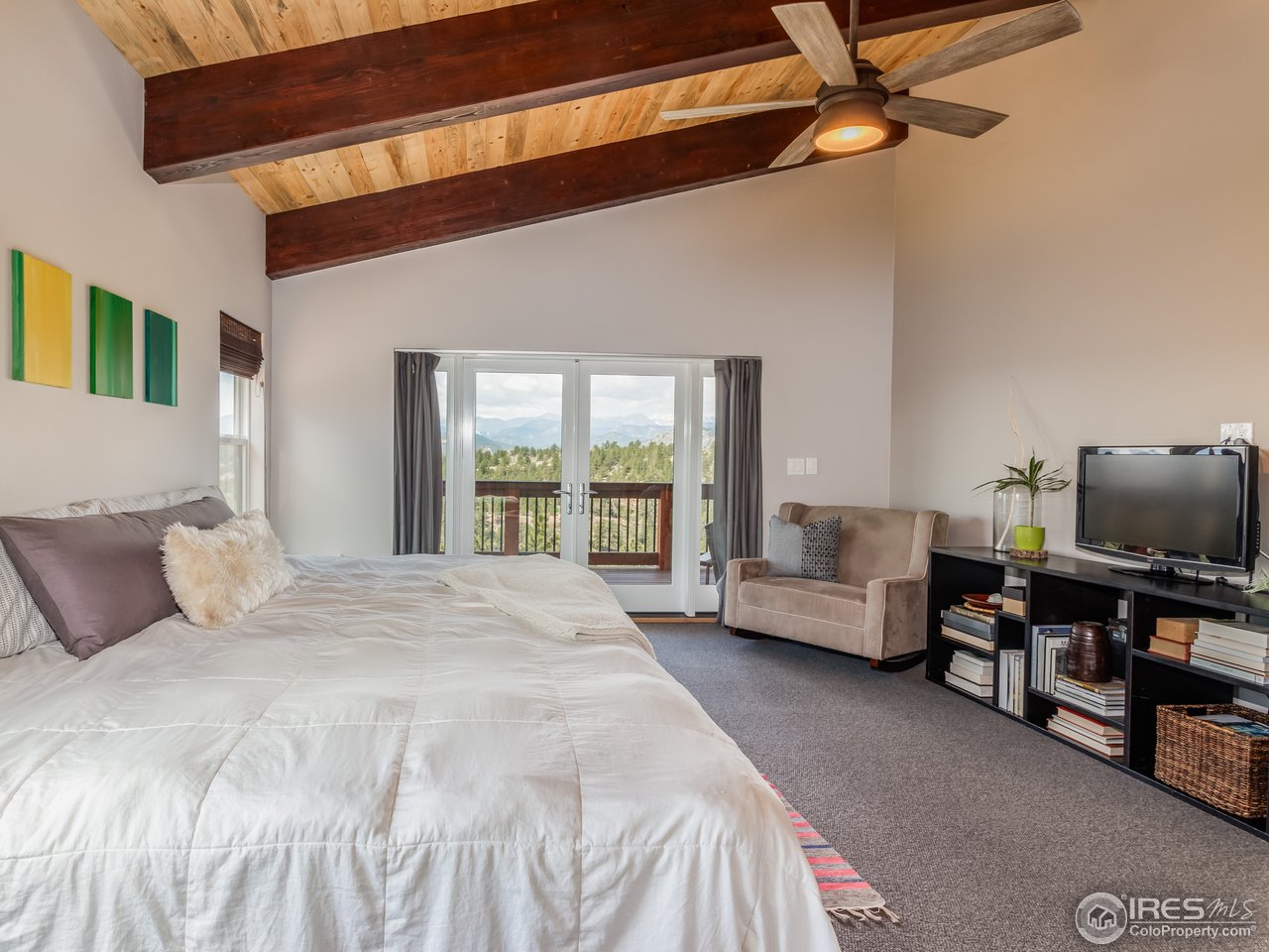 1136 Steamboat Valley Road Lyons, CO 80540 - Photo 16 of 40 Master Retreat