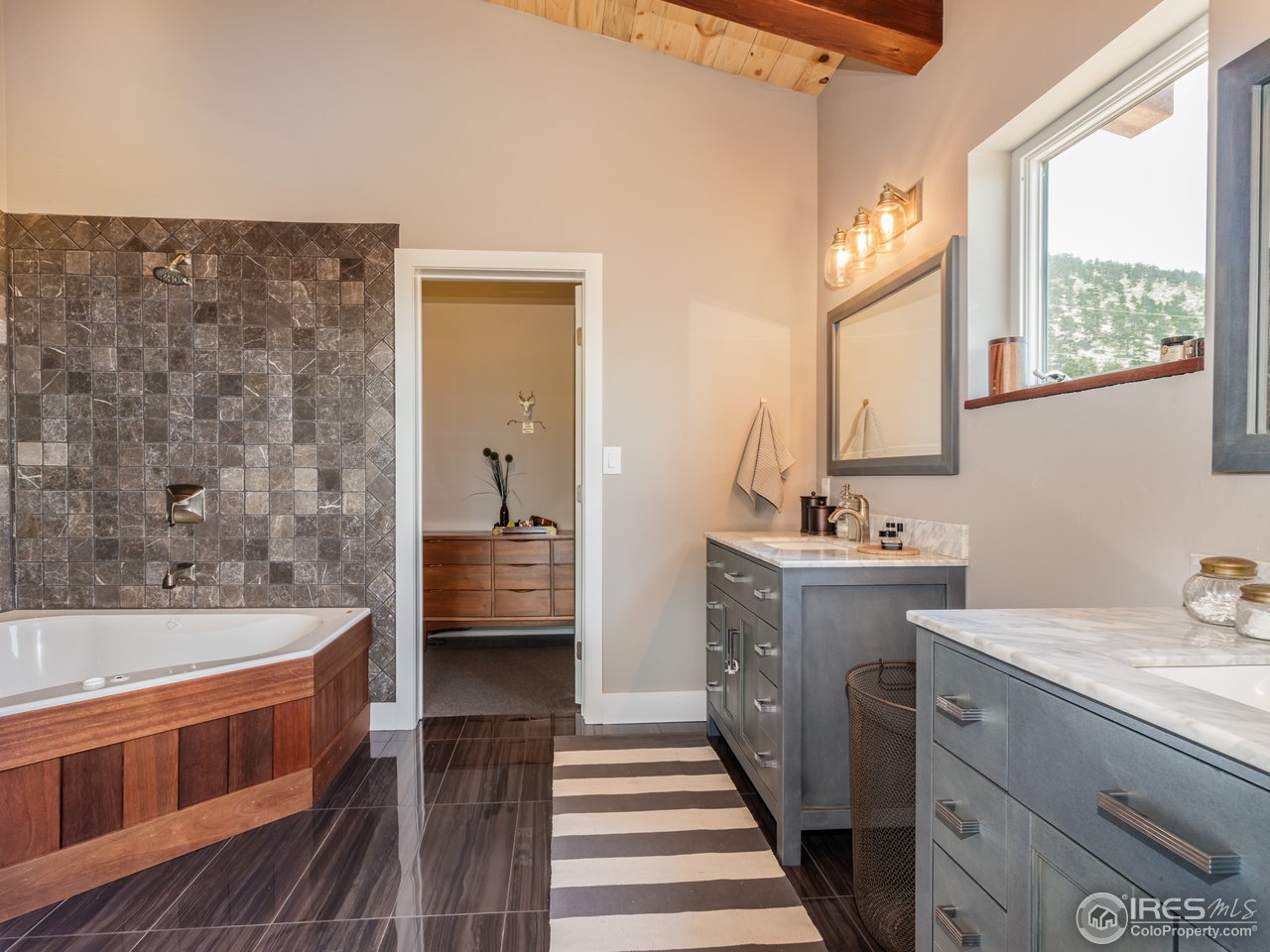 1136 Steamboat Valley Road Lyons, CO 80540 - Photo 17 of 40 Master Bathroom