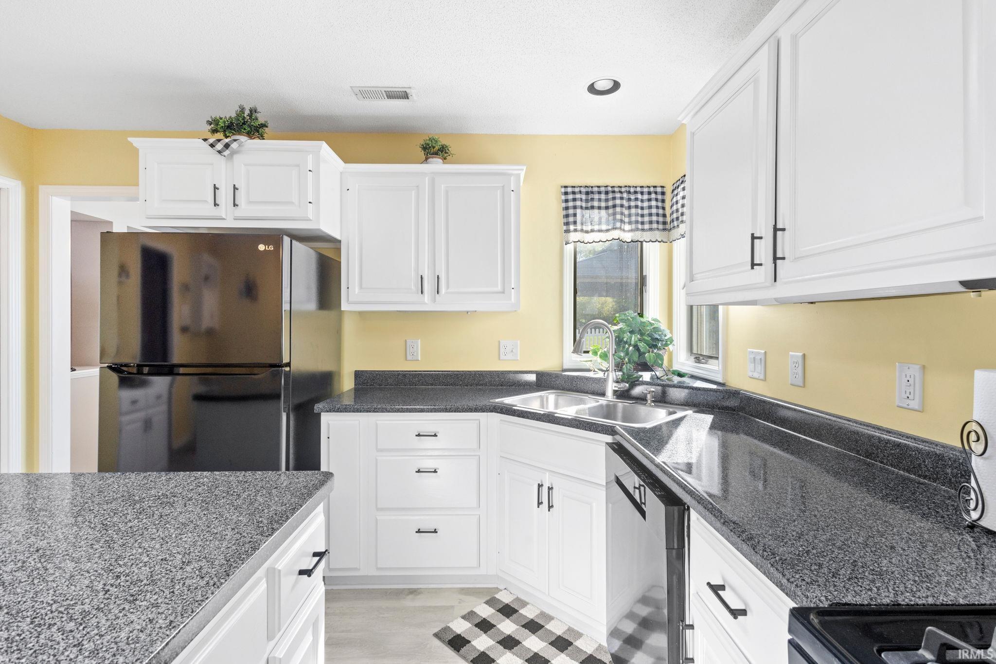 10617 Springtide Way Fort Wayne, IN 46845 - Photo 14 of 36 Gallery Image 14