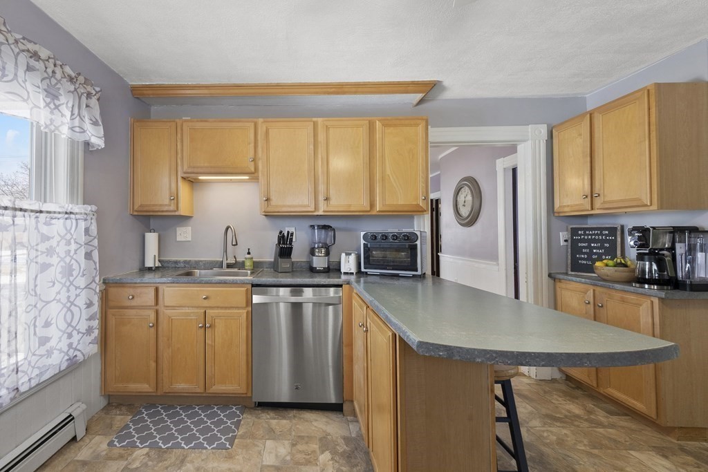 43 Groton Road Chelmsford, MA 01863 - Photo 18 of 42 Gallery Image 18