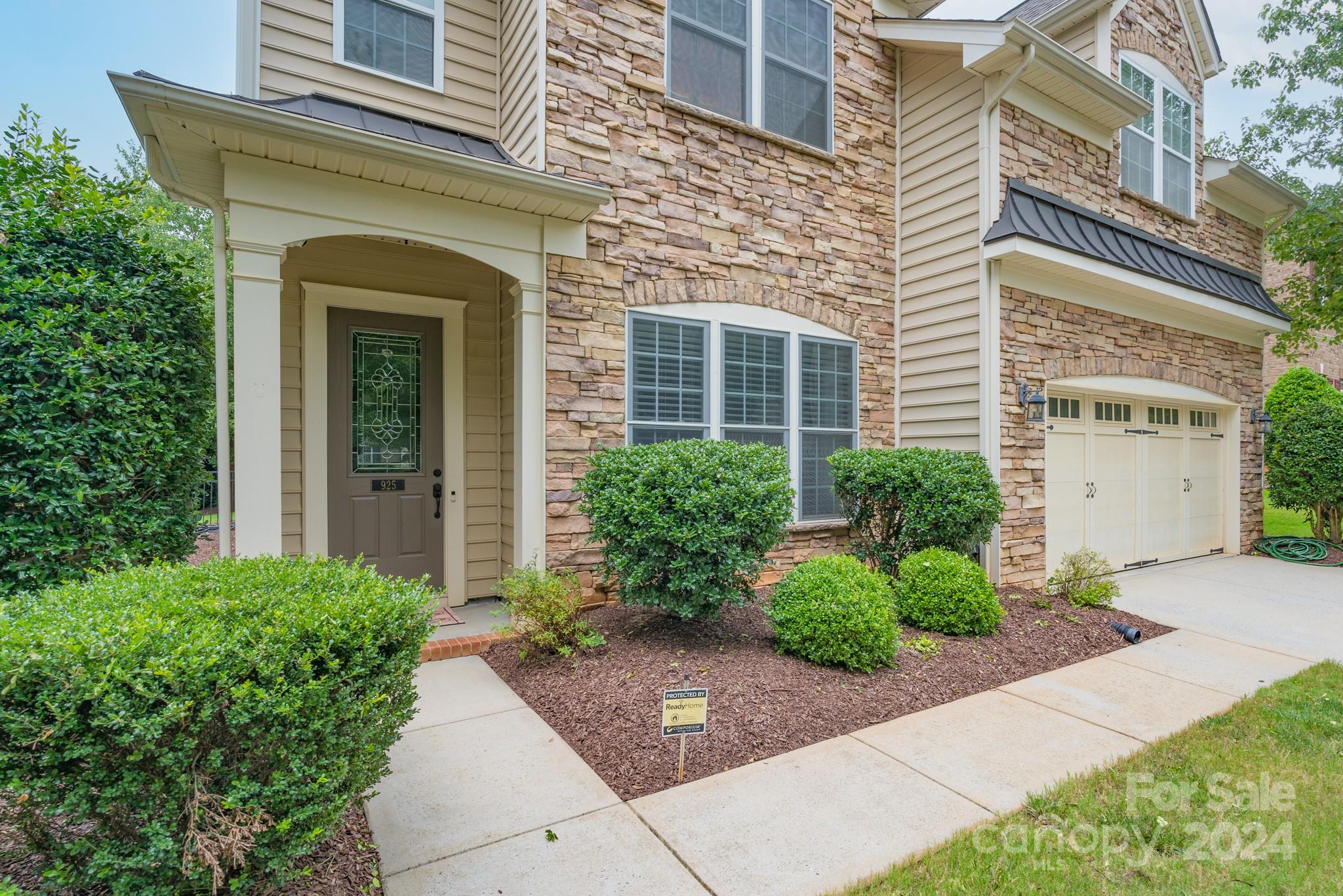 925 Treasure Court Fort Mill, SC 29708 - Photo 6 of 45 front view of a house