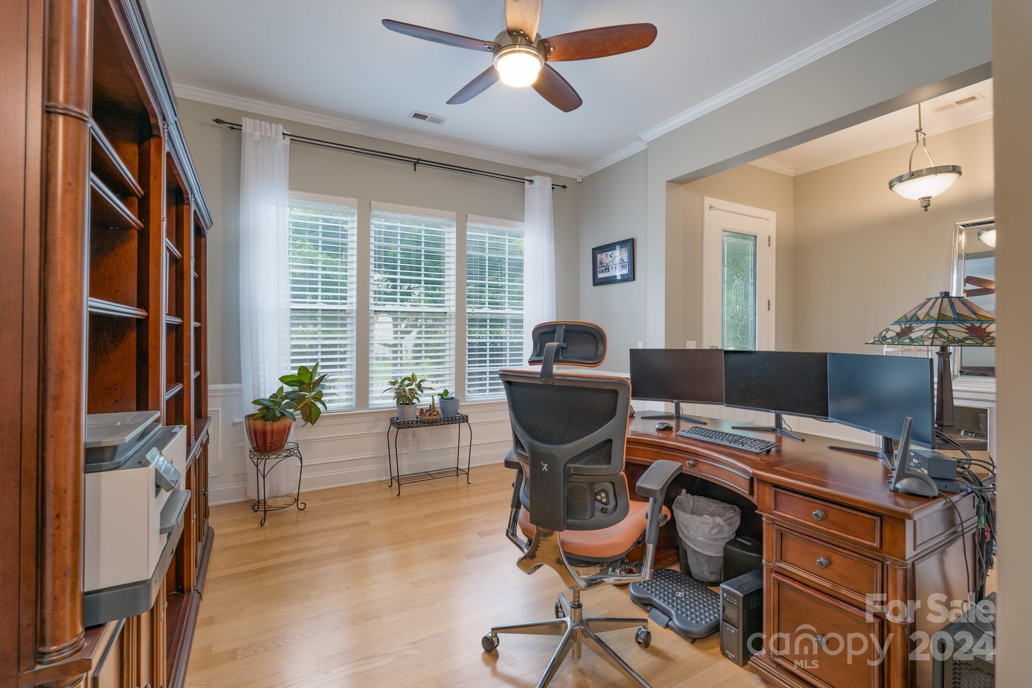 925 Treasure Court Fort Mill, SC 29708 - Photo 10 of 45 a living room with furniture