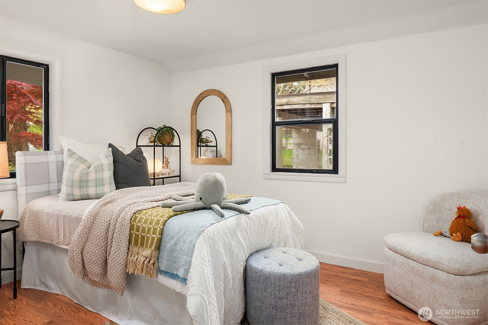 215 Northwest 130th Street Seattle, WA 98177 - Photo 17 of 28