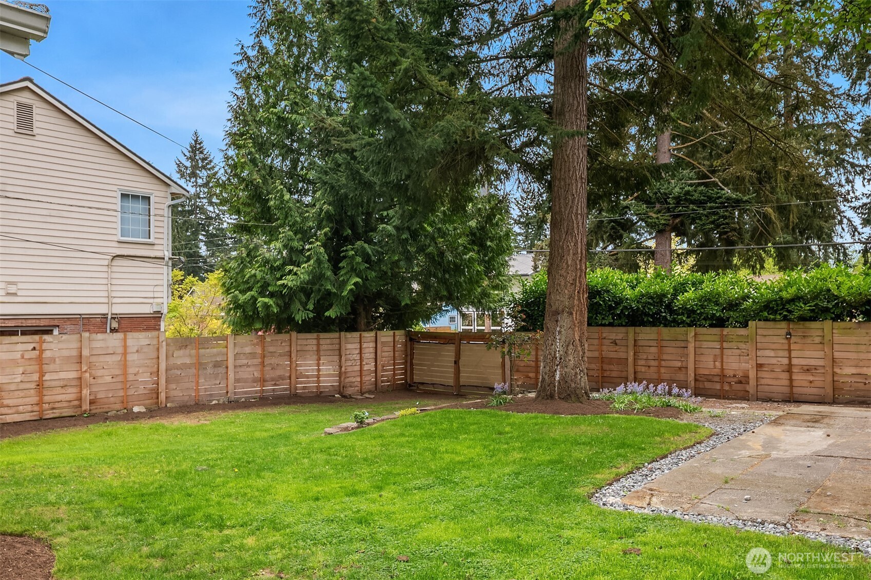 215 Northwest 130th Street Seattle, WA 98177 - Photo 25 of 28
