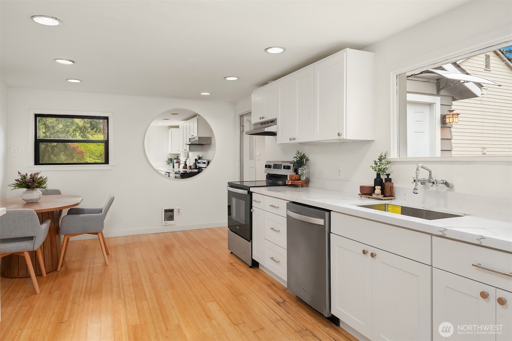 215 Northwest 130th Street Seattle, WA 98177 - Photo 7 of 28