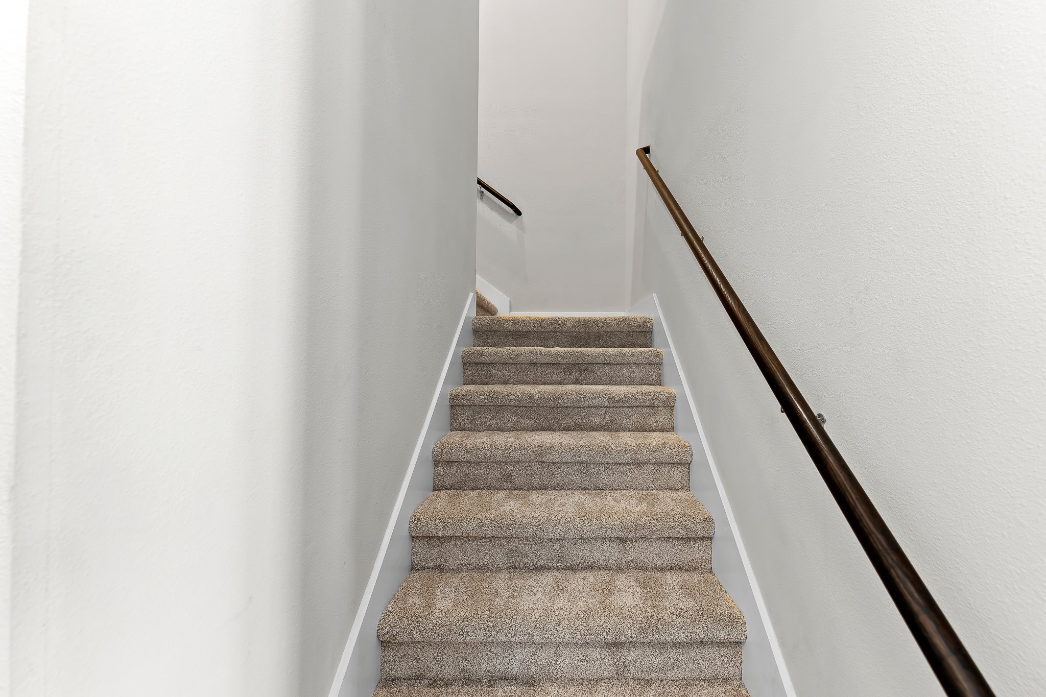 13800 Lyndhurst Street, Unit 211 Austin, TX 78717 - Photo 21 of 40 Staircase