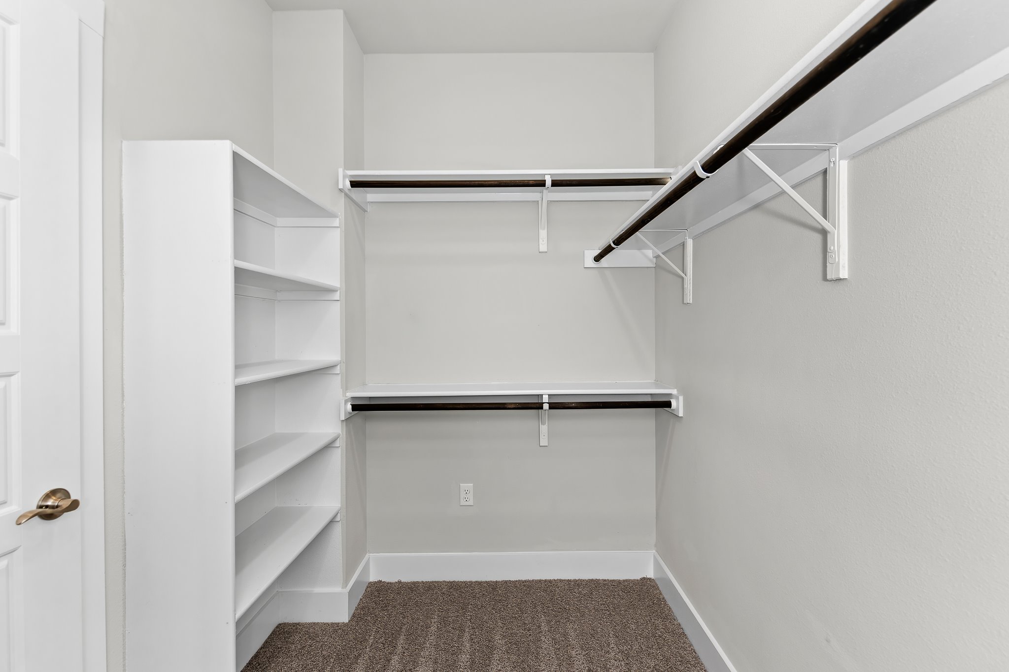 13800 Lyndhurst Street, Unit 211 Austin, TX 78717 - Photo 33 of 40 Walk in closet with carpet