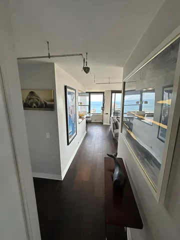 $4,445 | 1560 North Sandburg Terrace, Unit 4002, Chicago, IL 60610