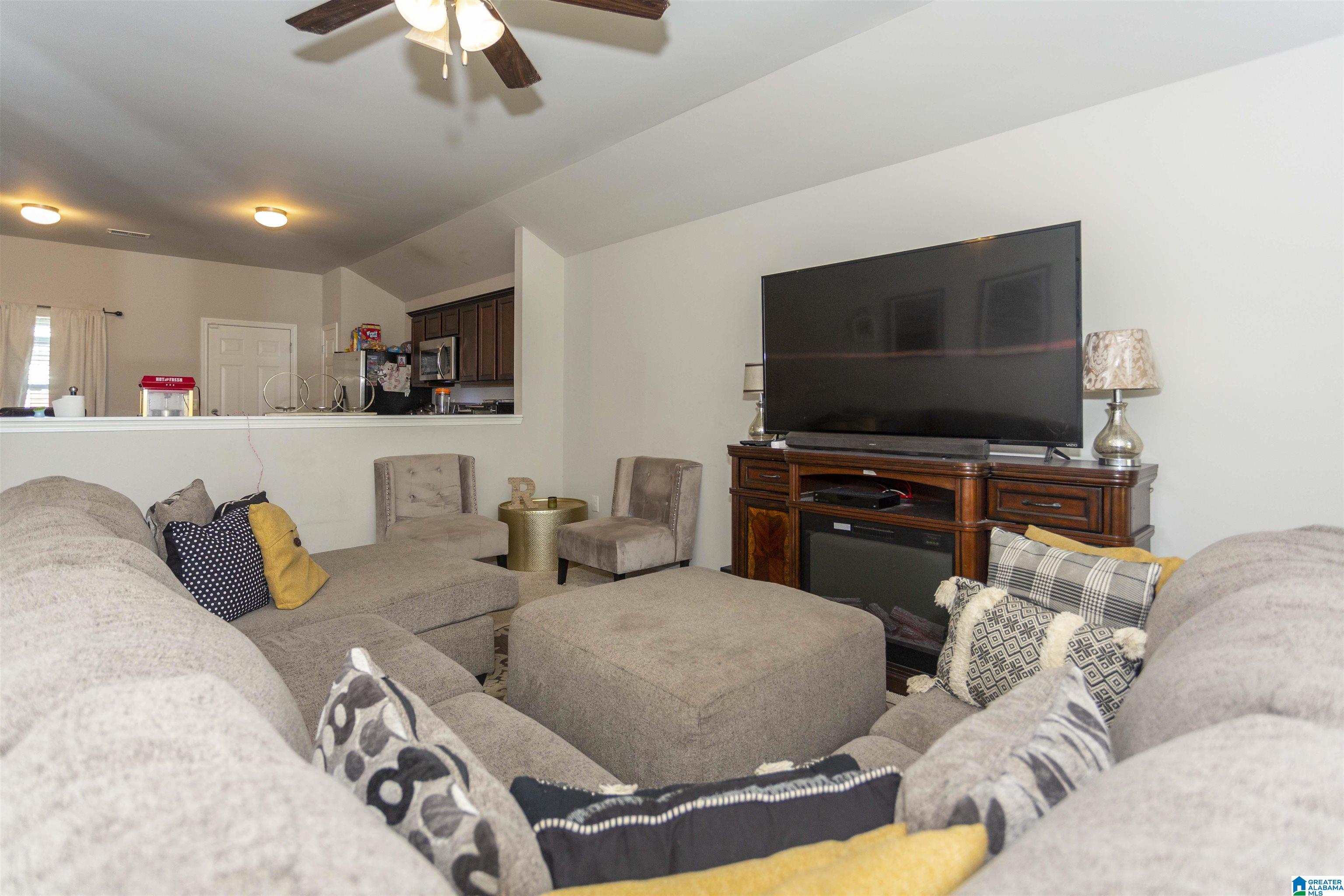 224 Hampton Drive Calera, AL 35040 - Photo 13 of 35