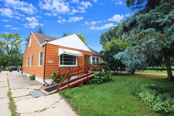 $250,000 | 420 14th Street South, Moorhead, MN 56560