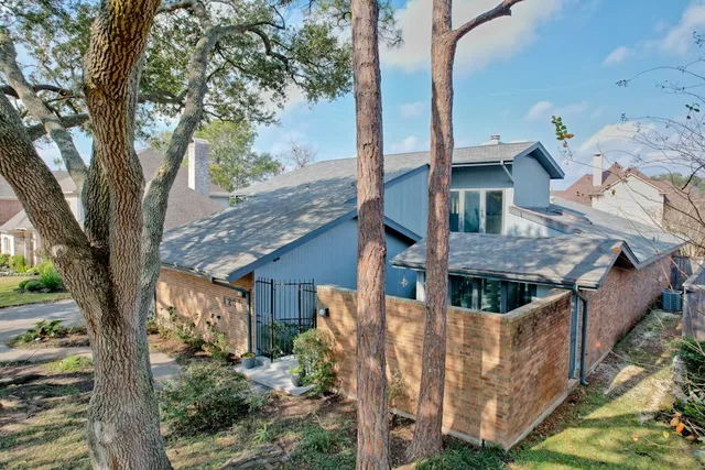 $635,000 | 1234 Sugar Creek Boulevard, Sugar Land, TX 77478