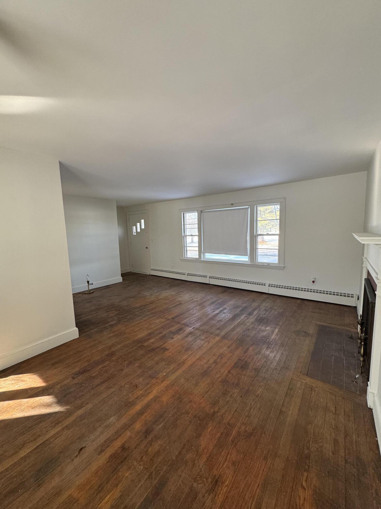 1087 Riverside Street Portland, ME 04103 - Photo 9 of 18 IMG_1368