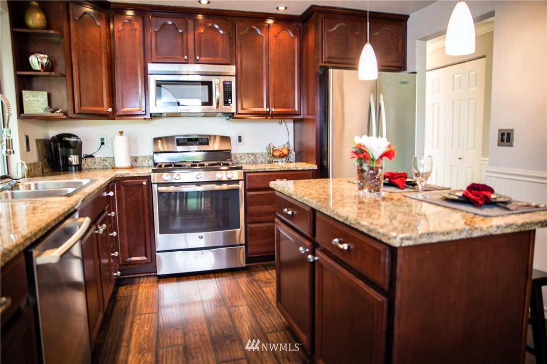 20311 Southeast 146th Street Renton, WA 98059 - Photo 6 of 25 Gallery Image 6
