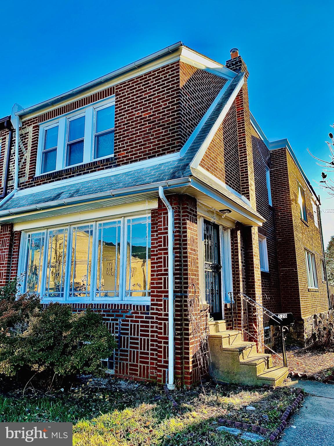 Front/ Side House