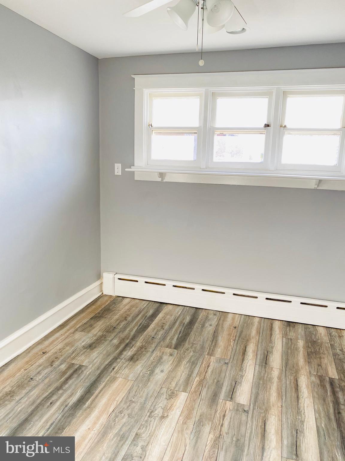 528 Rhawn Street Philadelphia, PA 19111 - Photo 11 of 26 Breakfast nook