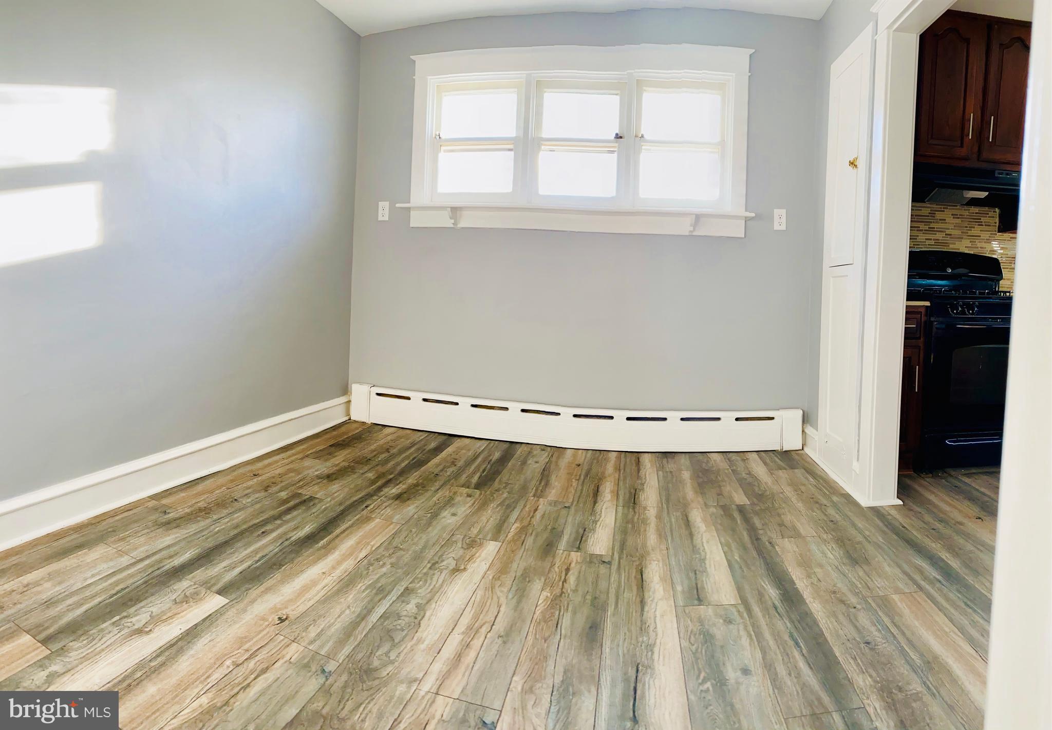 528 Rhawn Street Philadelphia, PA 19111 - Photo 12 of 26 Breakfast nook