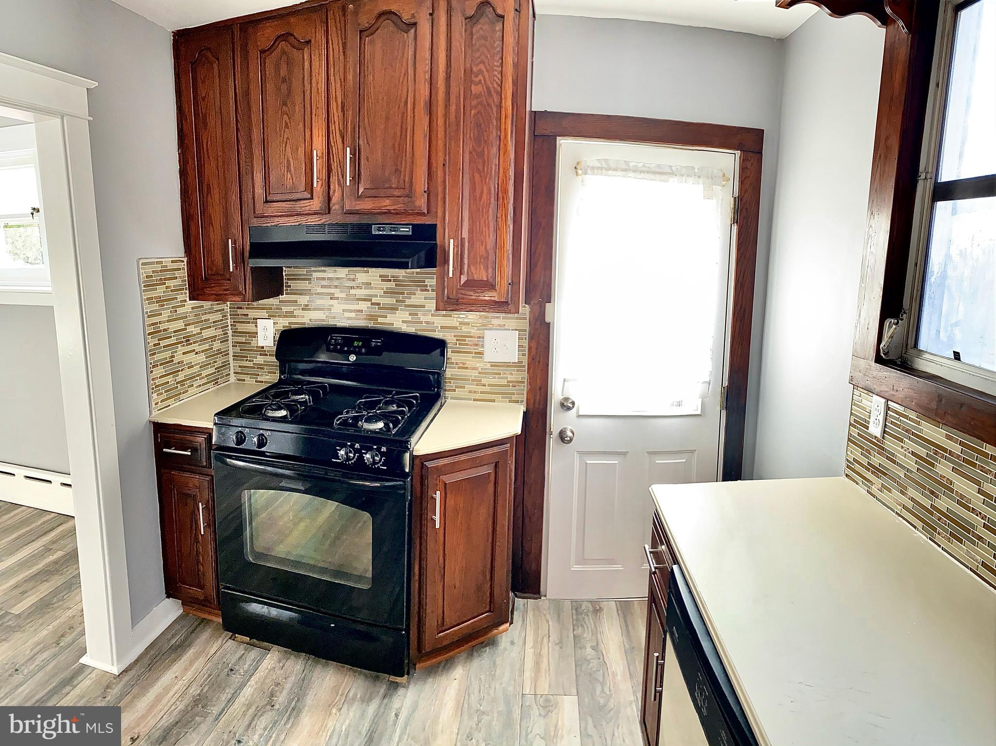 528 Rhawn Street Philadelphia, PA 19111 - Photo 13 of 26 Kitchen