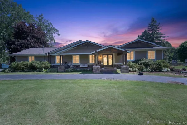 $1,000,000 | 3860 East Commerce Road, Commerce Township, MI 48382