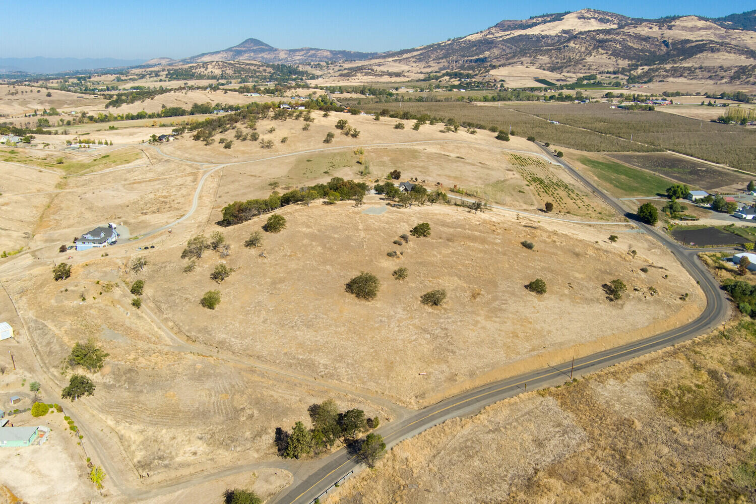 993 Suncrest Road Talent, OR 97540 - Photo 19 of 31 A11
