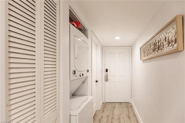 $375,000 | 600 Neapolitan Way, Unit 152, Naples, FL 34103