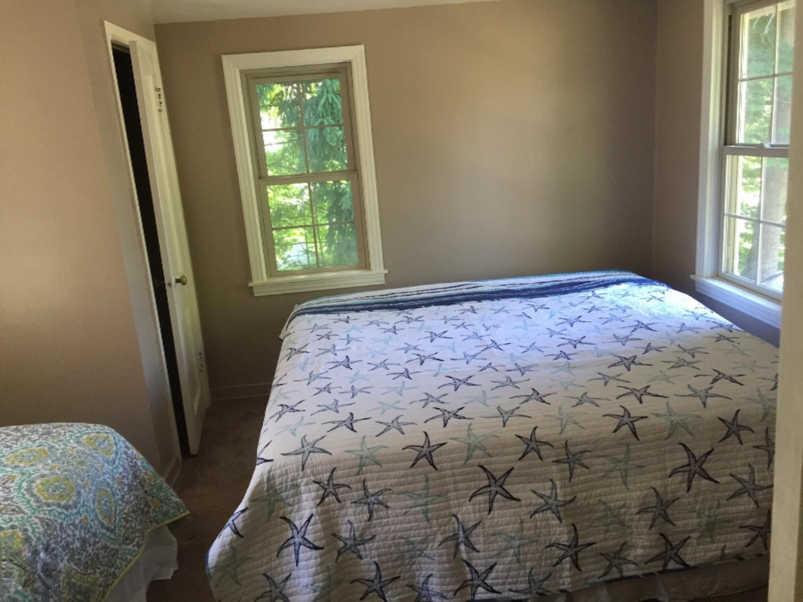 401 Sheldon Road Grand Haven, MI 49417 - Photo 24 of 29 401 Back bedroom (1)