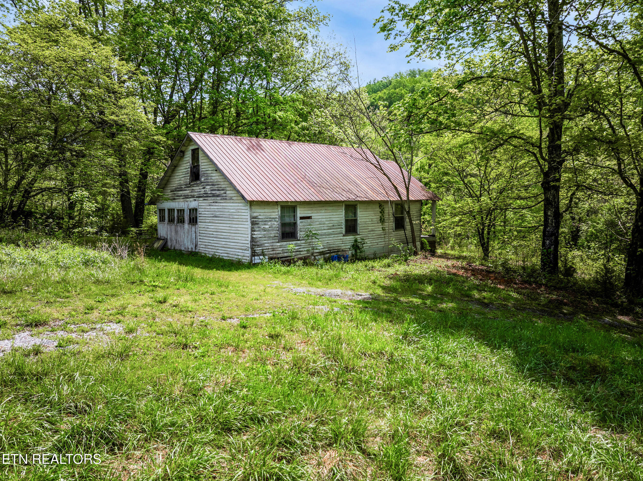 1478 Old Chilhowee Road Seymour, TN 37865 - Photo 19 of 45 23_015