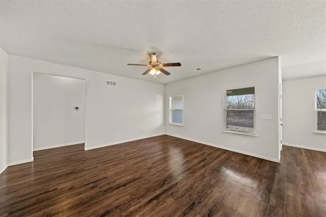 $342,500 | 21814 South Franklin Street, Spring Hill, KS 66083