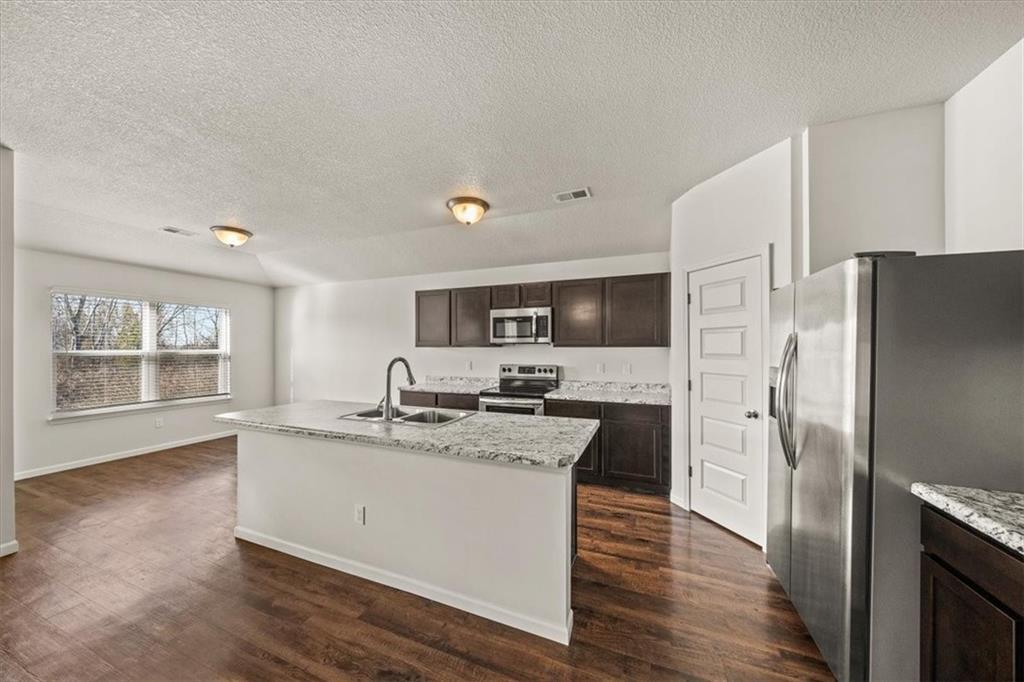 21814 South Franklin Street Spring Hill, KS 66083 - Photo 9 of 28