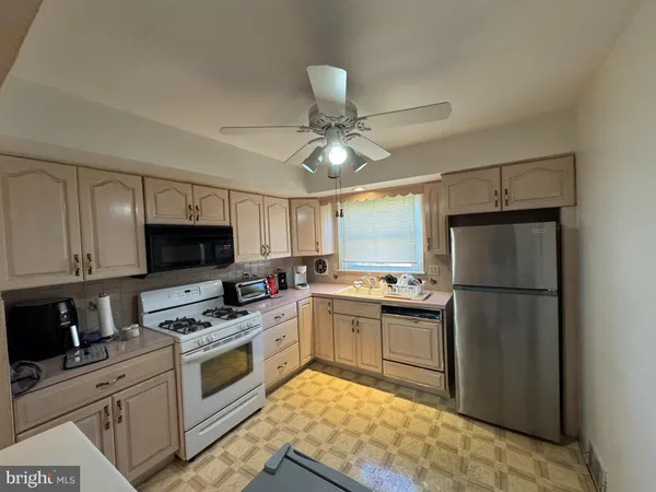 $329,900 | 1149 Glenn Street, Philadelphia, PA 19115