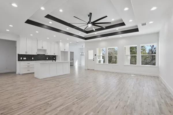 $569,900 | 111 Kingwood Drive, Elgin, TX 78621