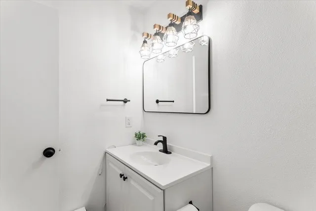 $2,250 | 2119 Oxford Avenue, Unit A, Austin, TX 78704