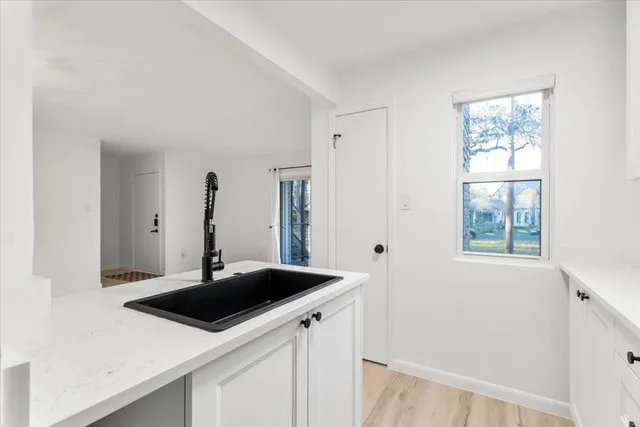 $2,250 | 2119 Oxford Avenue, Unit A, Austin, TX 78704