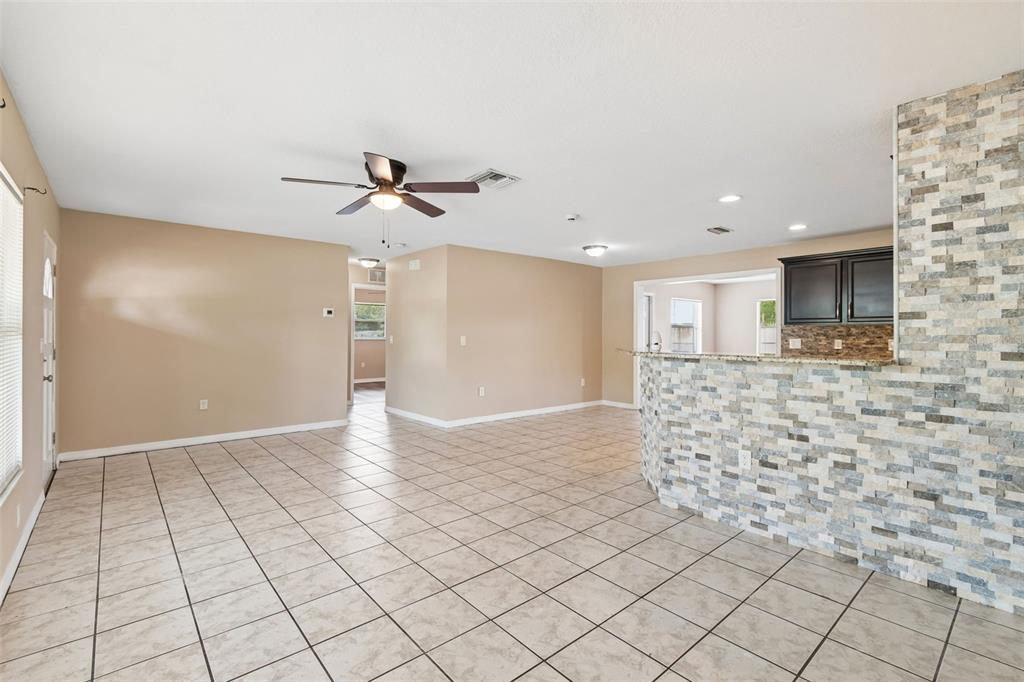 4018 Prado Drive Sarasota, FL 34235 - Photo 11 of 74