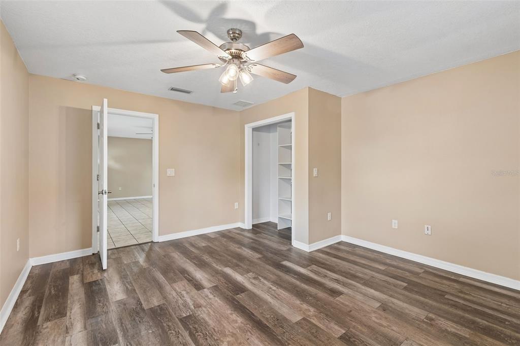 4018 Prado Drive Sarasota, FL 34235 - Photo 38 of 74