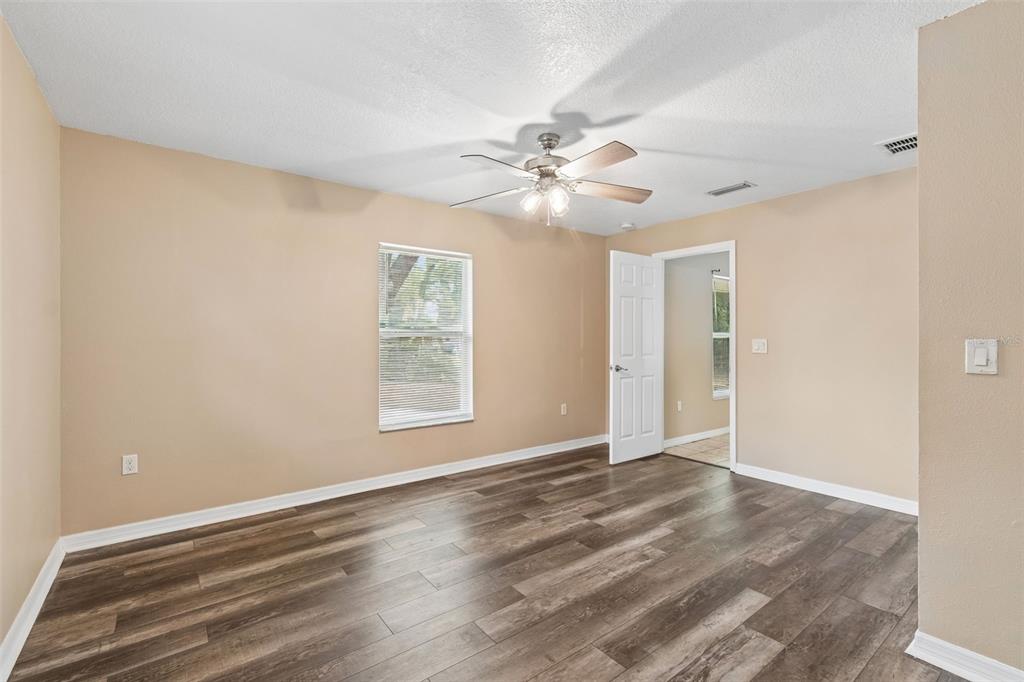 4018 Prado Drive Sarasota, FL 34235 - Photo 39 of 74