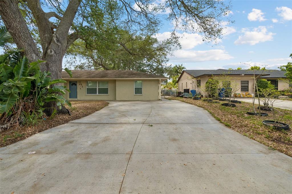 4018 Prado Drive Sarasota, FL 34235 - Photo 7 of 74
