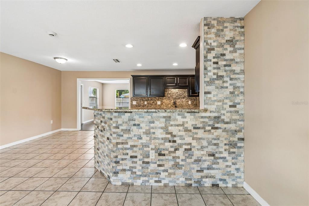 4018 Prado Drive Sarasota, FL 34235 - Photo 10 of 74