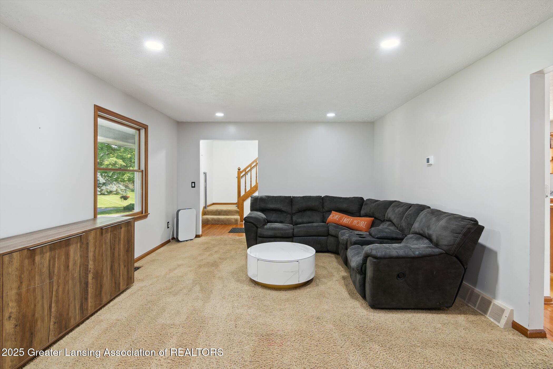921 Ives Road Mason, MI 48854 - Photo 12 of 66 13-921-Ives-Rd-Mason-MI-48854-WindowStil