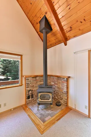 a view of an outdoor space