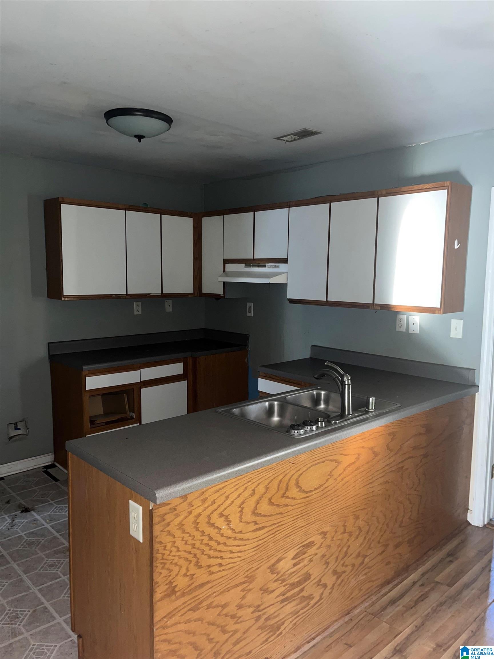 1201 Wheeler Circle Bessemer, AL 35020 - Photo 3 of 10