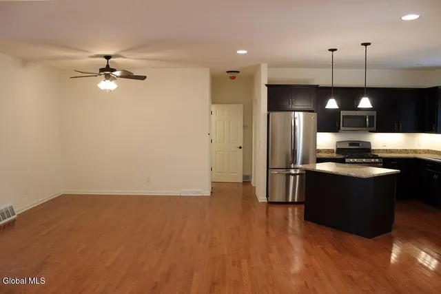 $544,400 | 19 Jack Drive, Halfmoon, NY 12065