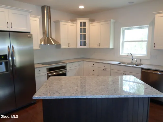 $544,400 | 19 Jack Drive, Halfmoon, NY 12065