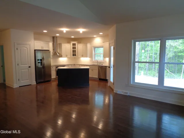 $544,400 | 19 Jack Drive, Halfmoon, NY 12065