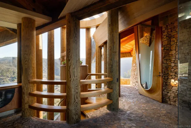 a view of a storage & utility room