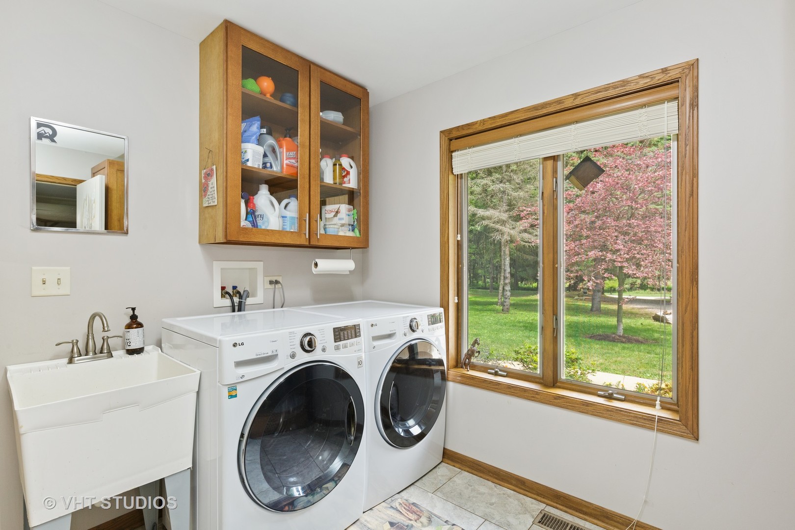 9N483 Muirhead Road Elgin, IL 60124 - Photo 11 of 40 a utility room with dryer and washer